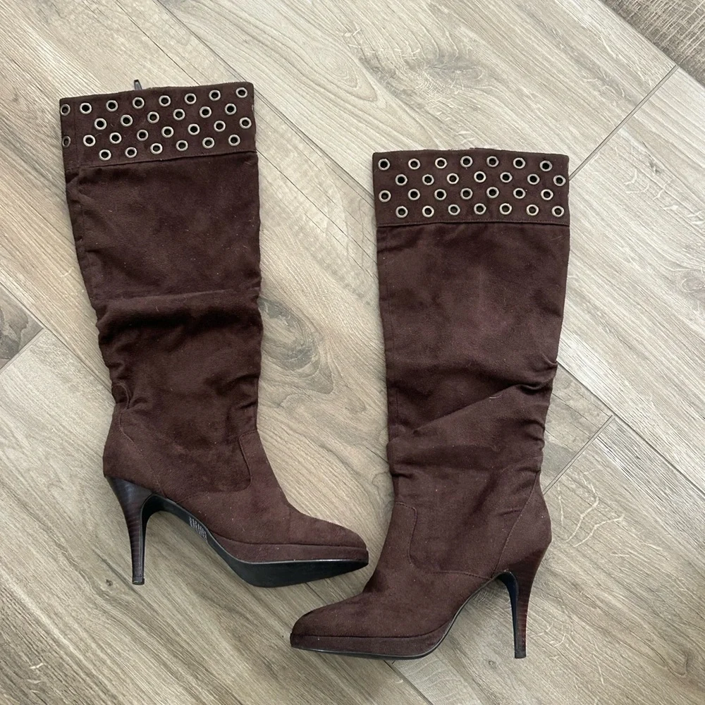 Daisy Fuentes - Brown Grommet-Trim High Heel Knee Boots - Picture 1 of 4